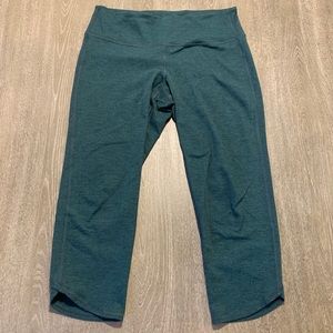 Old Navy Green Cropped Heathered Leggings size L
